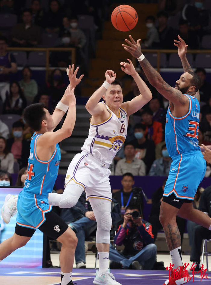 开云APP-关于山东男篮清晨门线救险，志在CBA季后赛名次提升，话题不断，赛季目标并未改变的信息