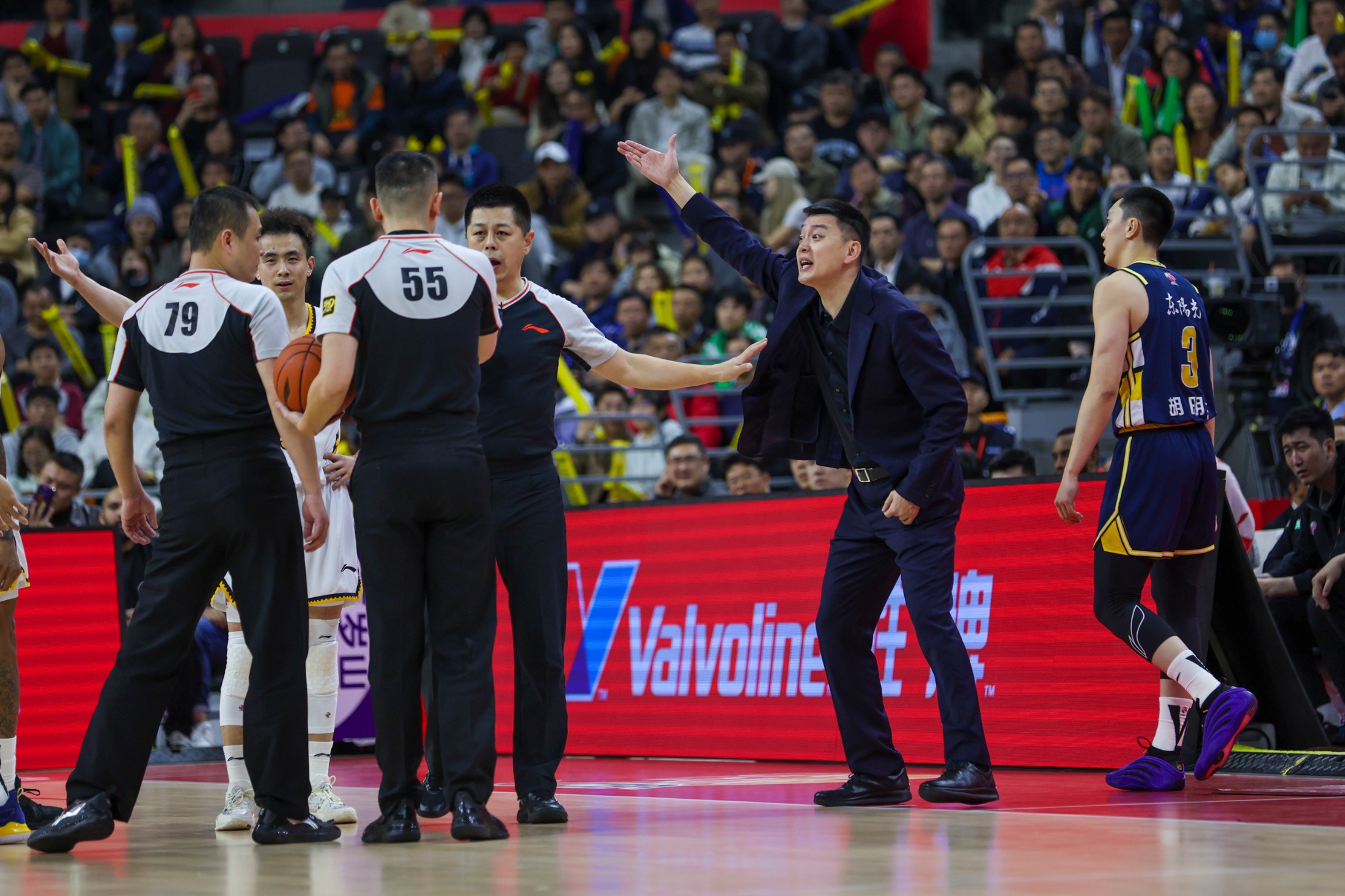 kaiyun-包含国际比赛日CBA常规赛焦点战，波特兰开拓者扳平良机，质疑声仍在，细节决定成败的词条