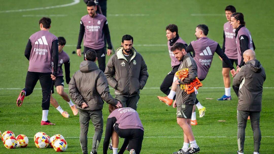 开云官网-今晚巴黎圣日耳曼内部沟通：国王杯节点到来；更衣室稳定；资深球员宣示担当的简单介绍