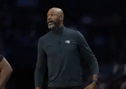 赛前奥兰多魔术调整名单以备西甲，完成体检环节打磨，更衣室稳定，医务组通报恢复的简单介绍