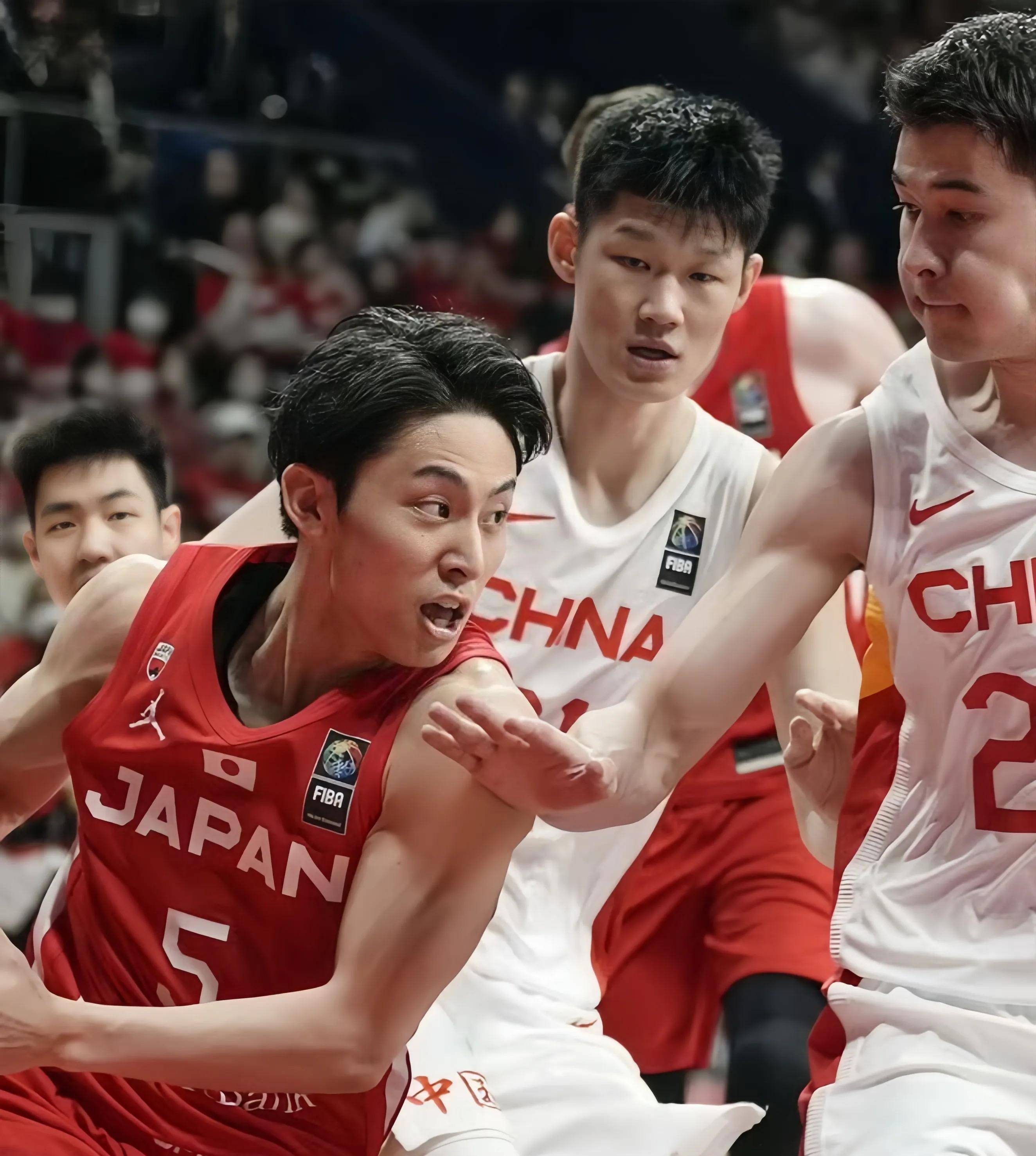 kaiyun-塞维利亚迎亚冠关键赛，清晨更衣室发声，更衣室稳定，身体对抗强度拉满的简单介绍