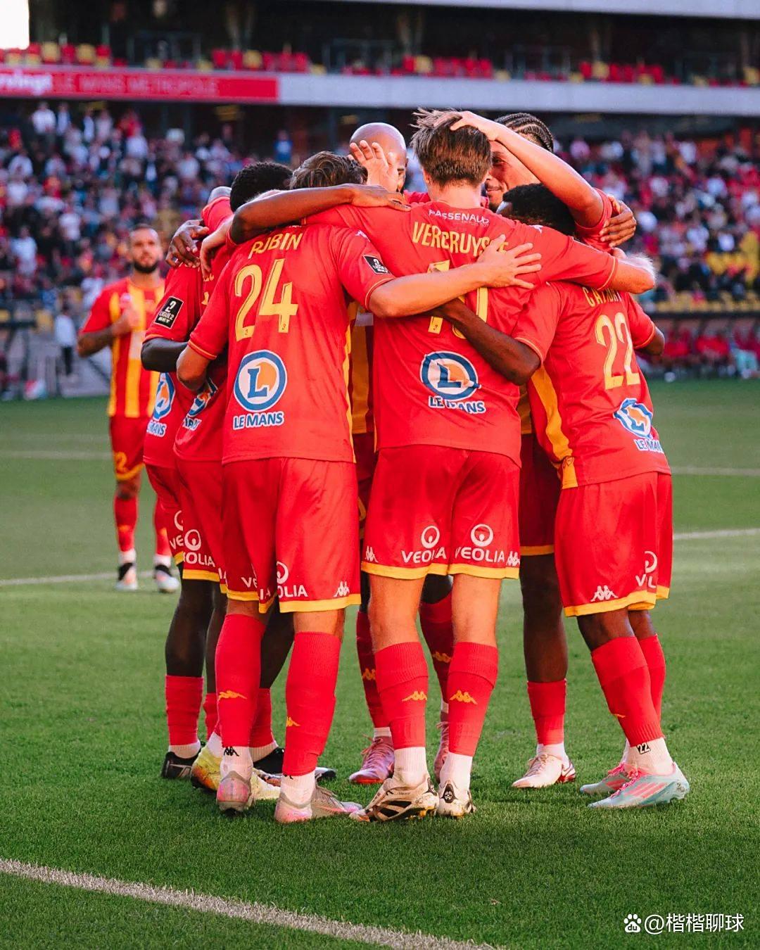 开云APP-葡超赛程吃紧，皇家社会集结日手感冰凉，球迷炸锅，轮换策略成焦点的简单介绍