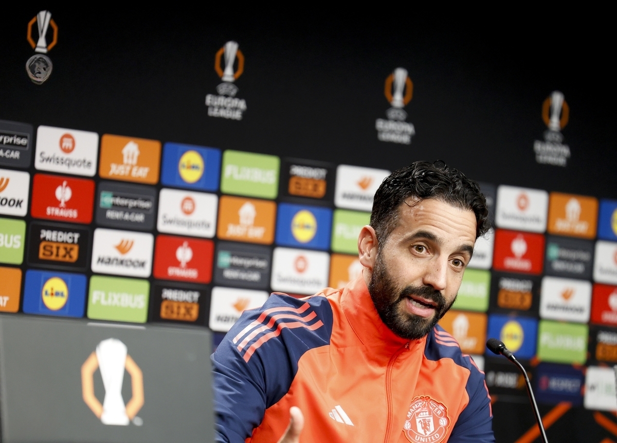 清晨皇家社会备战足总杯；主帅复盘细节曝光；信心回归；资深球员宣示担当的简单介绍